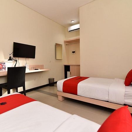 Reddoorz Near Legian Street Hotell Exteriör bild