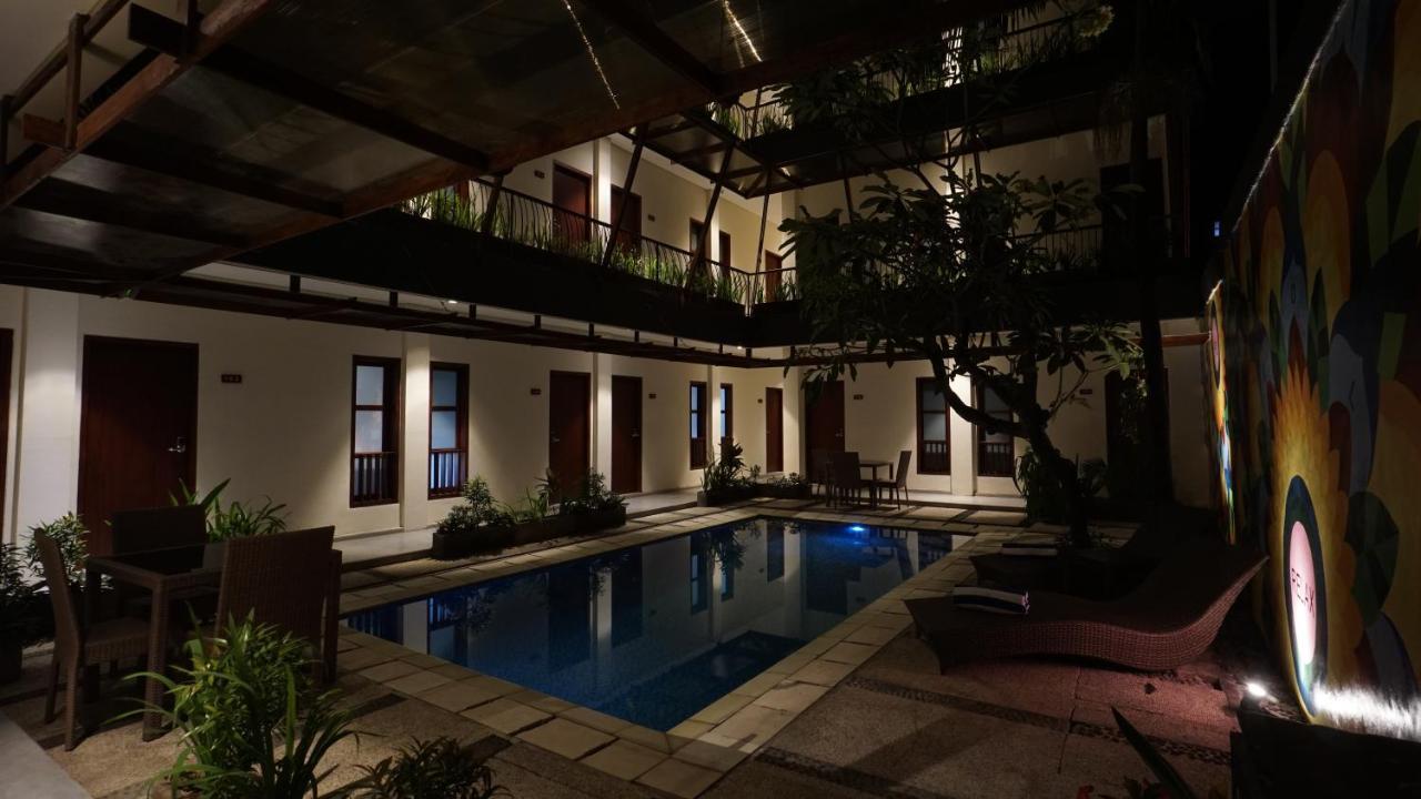 Reddoorz Near Legian Street Hotell Exteriör bild